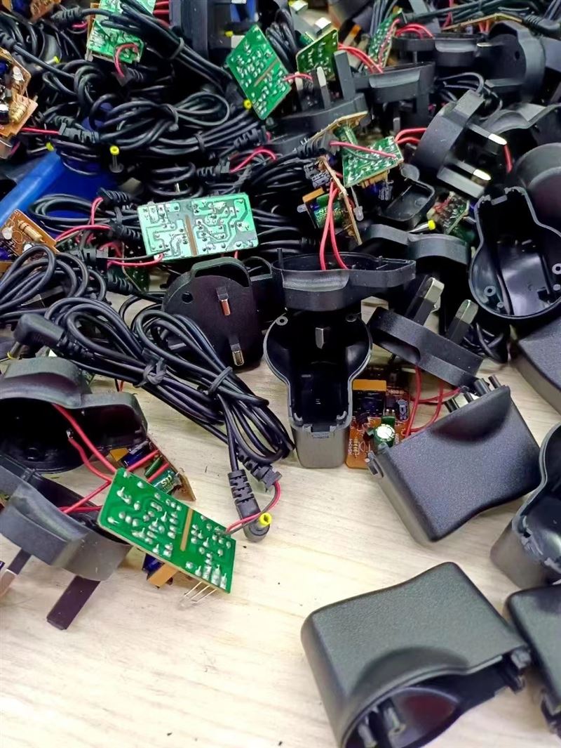 厂家零件组装手工散件外发