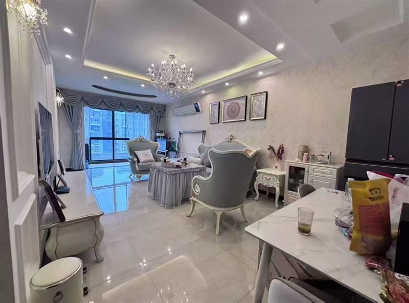 联通大道电梯精装三房出售