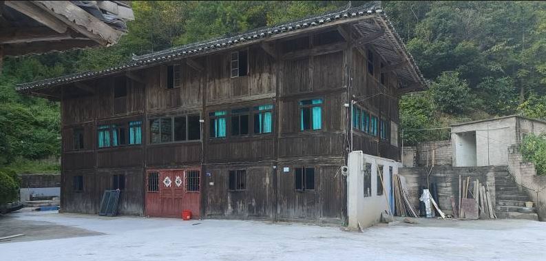 贵州省黔东南台江县排羊乡展里村带院子农村房屋出租