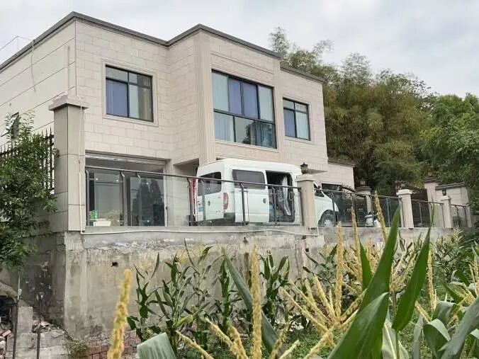 四川省成都市双流区500平米二层别墅院子