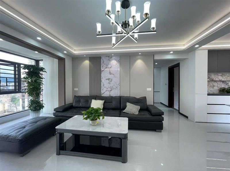 区政府旁，碧桂园毕节一号，产证143平