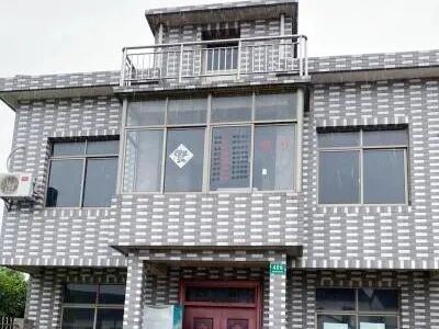 上海市青浦区朱家角镇150平米二层院子