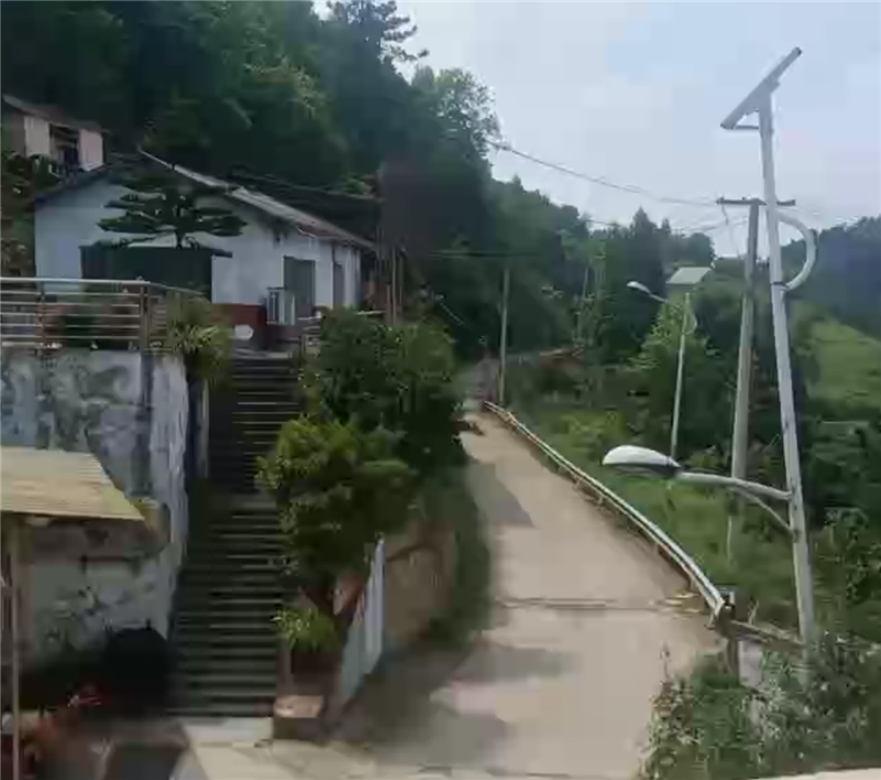 六盘水盘州丹霞山附近农家小院