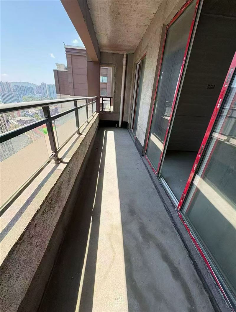 中鼎景城四房
